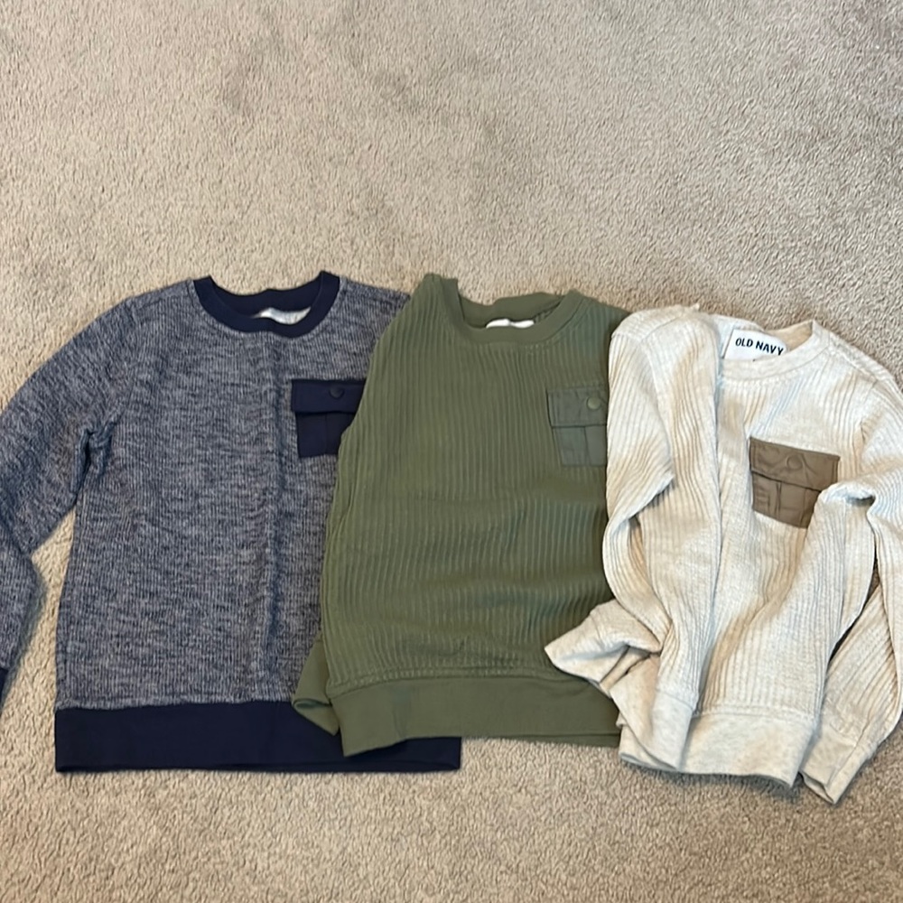 Lot of 3 5t Old Navy long sleeve pocket tees.